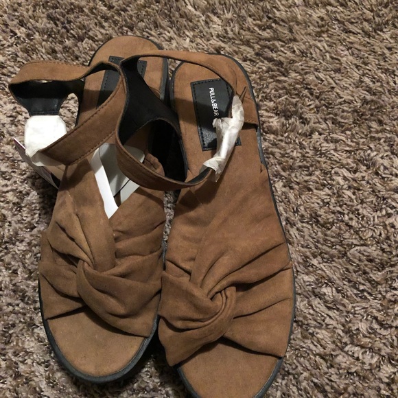 Sandals - Picture 3 of 5